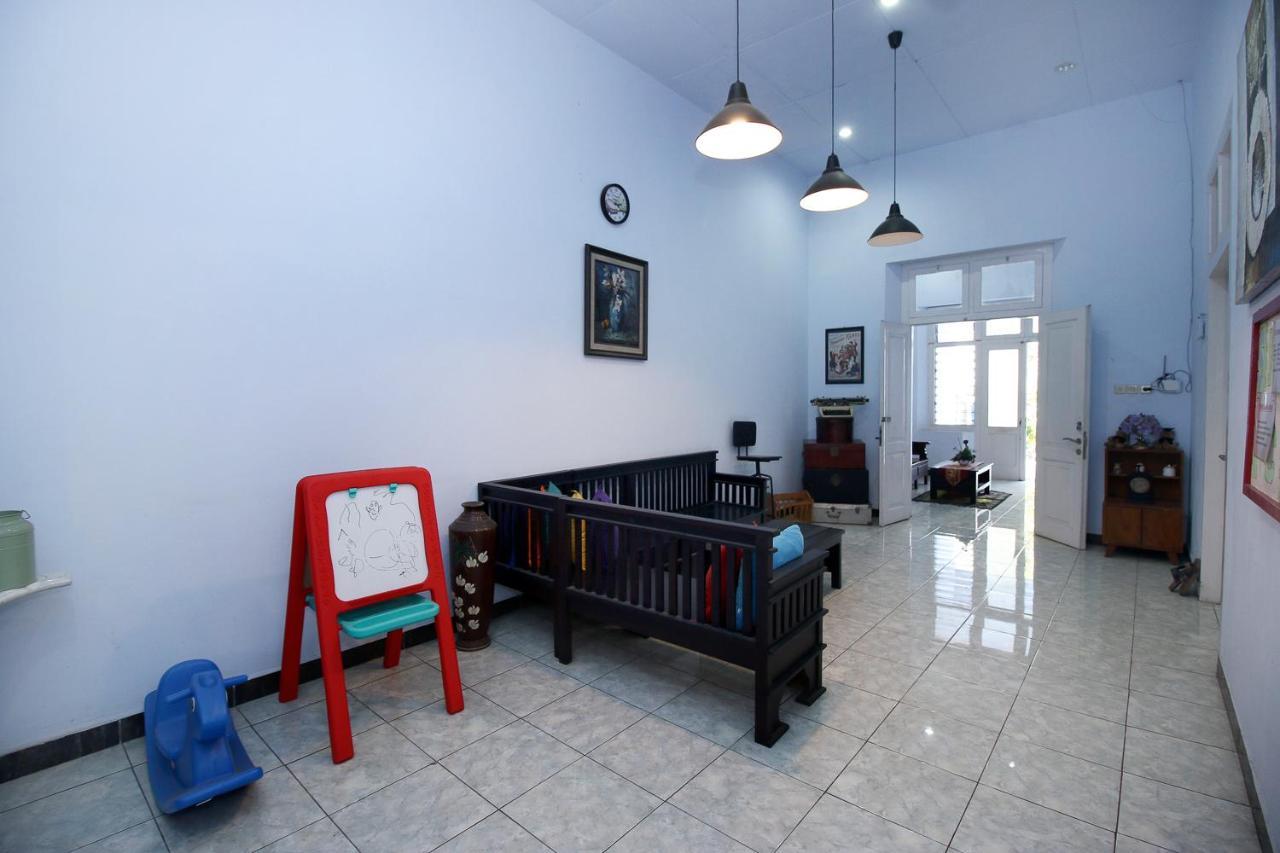 فندق Reddoorz Near Stasiun لاوانج المظهر الخارجي الصورة