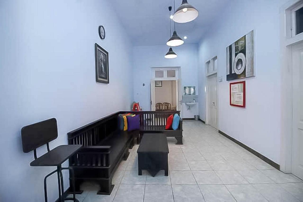 فندق Reddoorz Near Stasiun لاوانج المظهر الخارجي الصورة