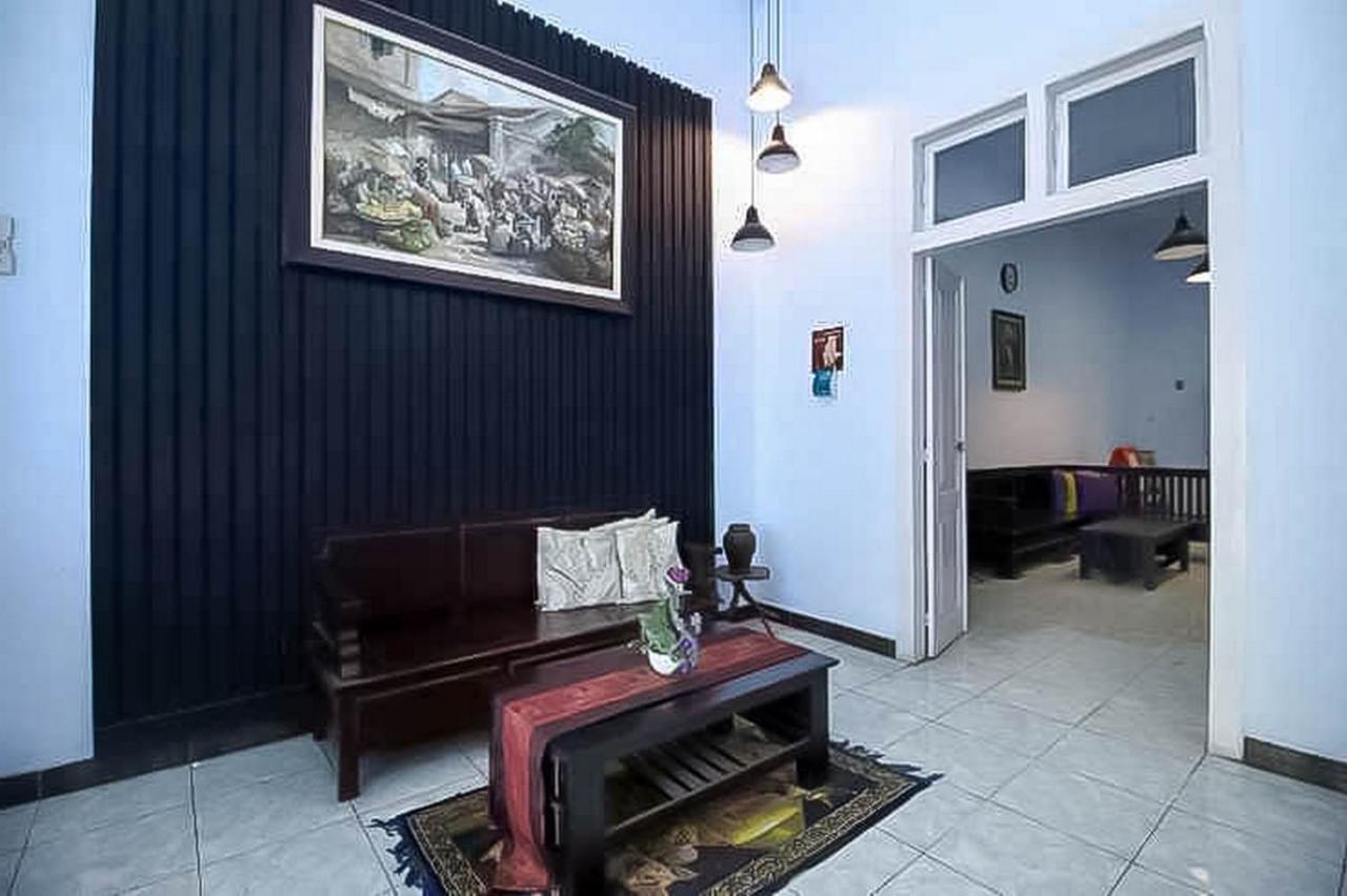 فندق Reddoorz Near Stasiun لاوانج المظهر الخارجي الصورة